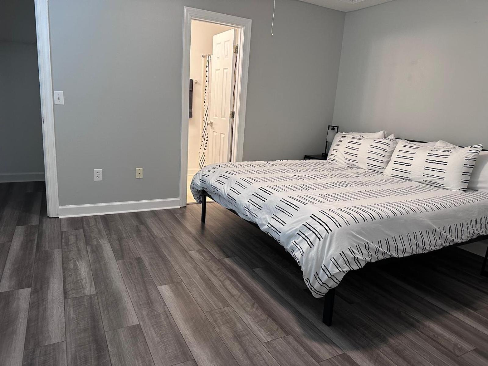 Appartement Simple Elegant Townhouse Dt Raleigh Ncsu Extérieur photo