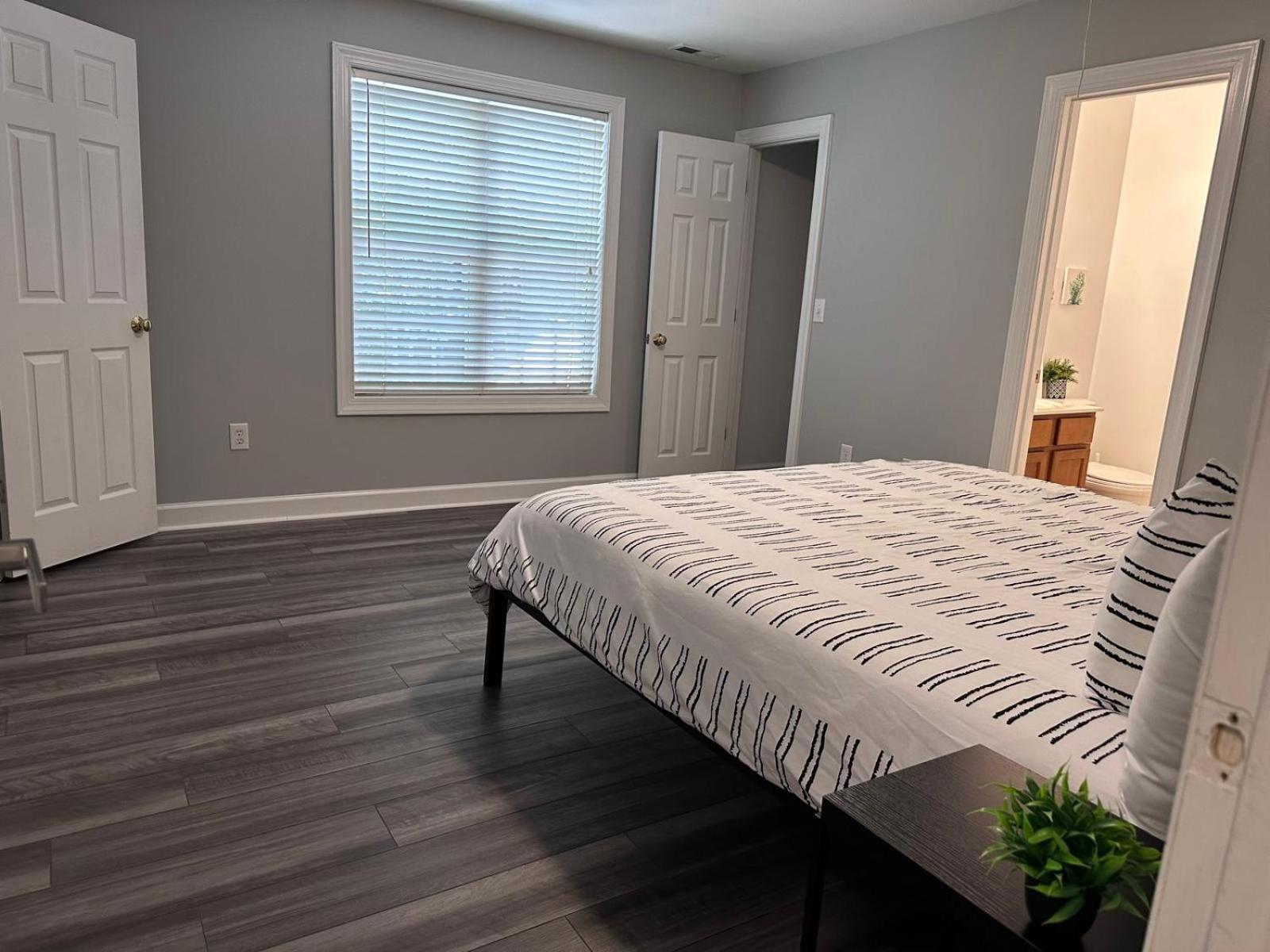 Appartement Simple Elegant Townhouse Dt Raleigh Ncsu Extérieur photo